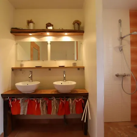 Bonnevigne Lys (Pyrenees-Atlantiques)